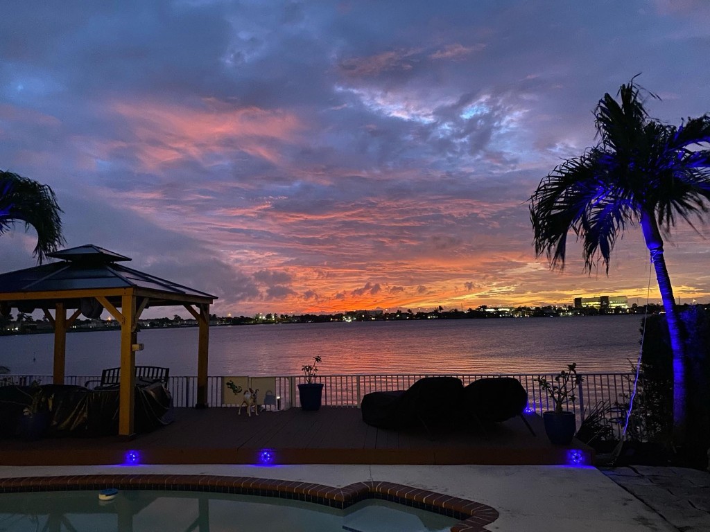 Twin Lake Shores Central - Residential