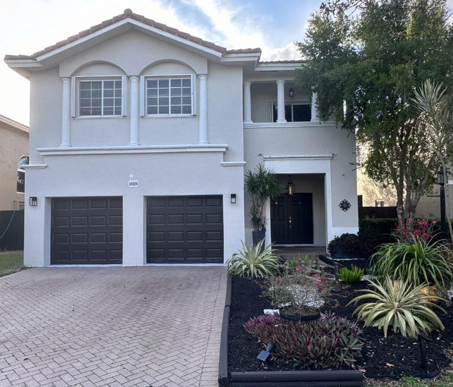 Twin Lake Shores Central - Residential