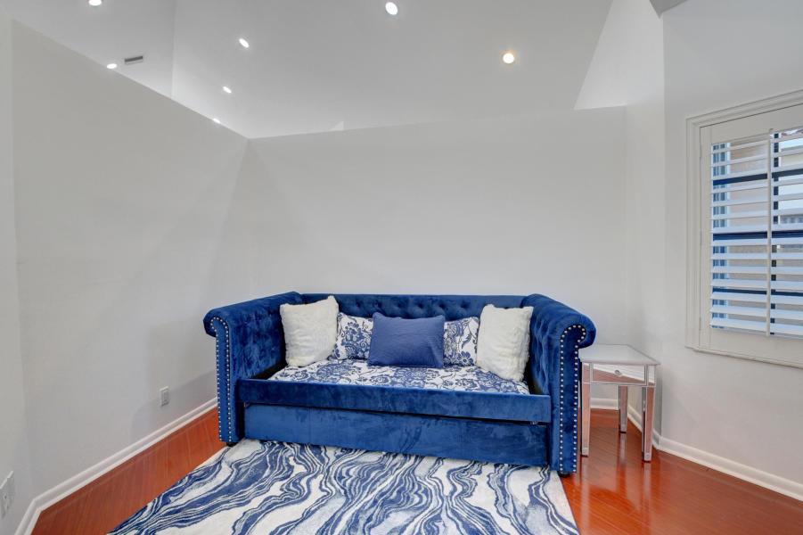 VILLE DE CAPRI  / POLO CL - Residential Lease