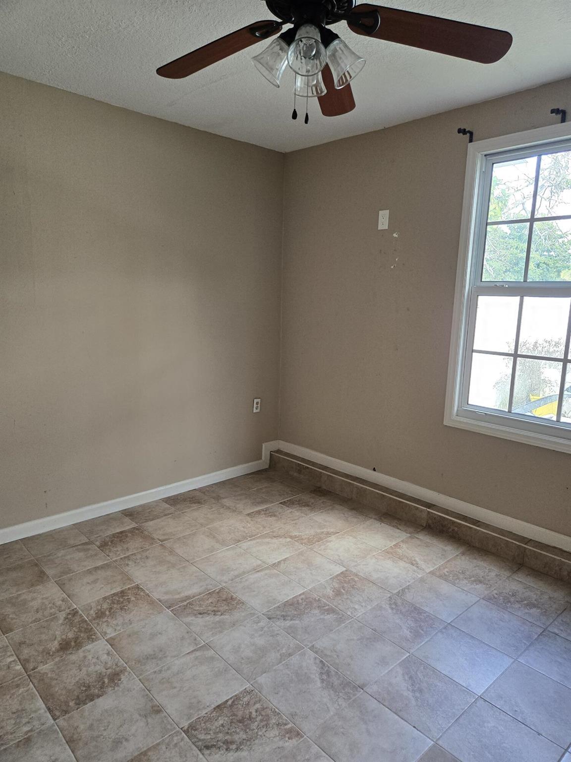 COUNTERPOINT ESTATES 6 - Residential