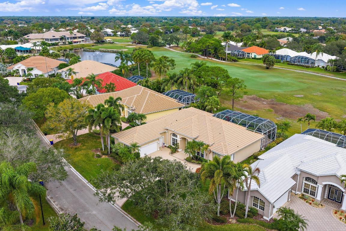 2201 SW Bradford Place