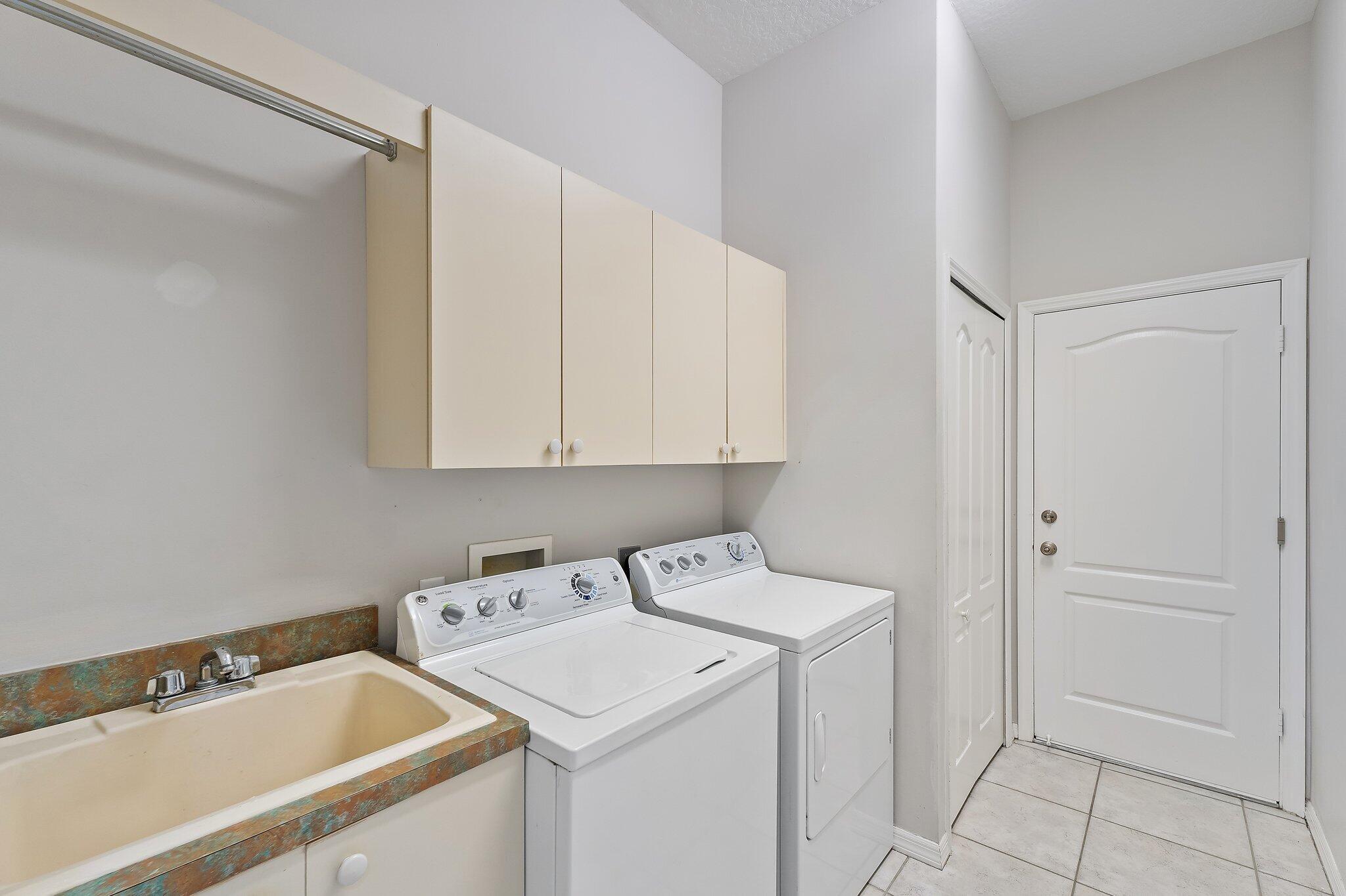 MONARCH COVE  MARTIN DOWNS PLAT 38 & 38A (AKA MONA - Residential