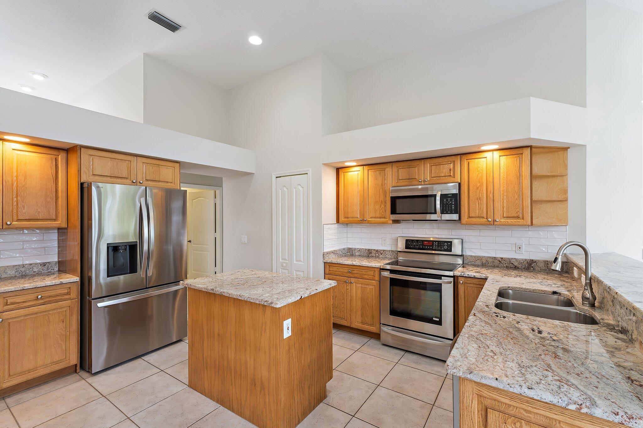 MONARCH COVE  MARTIN DOWNS PLAT 38 & 38A (AKA MONA - Residential