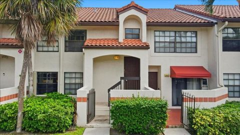 208 Lincoln Ct 208 Deerfield Beach FL 33442