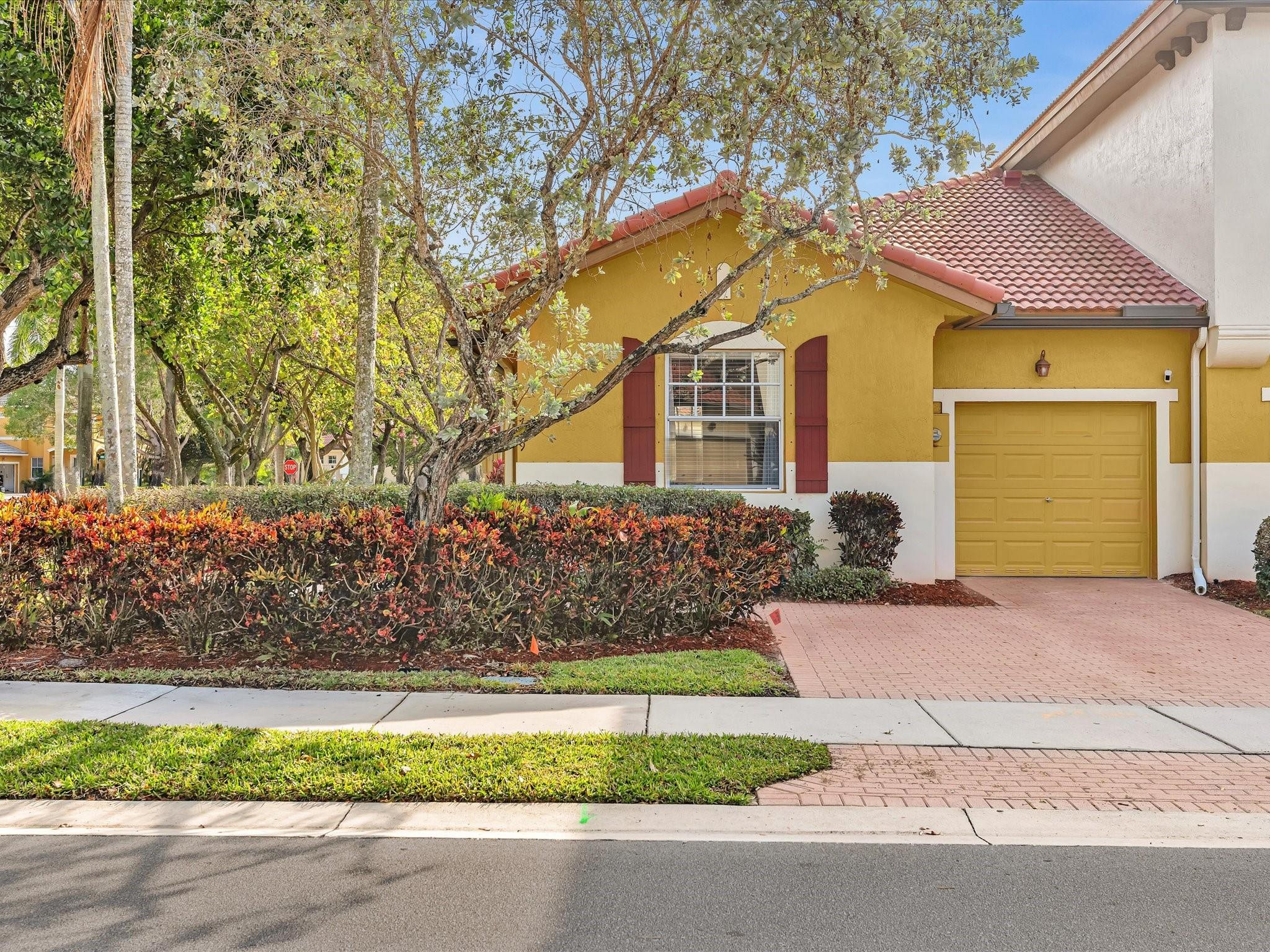 5779 NW 120th Avenue