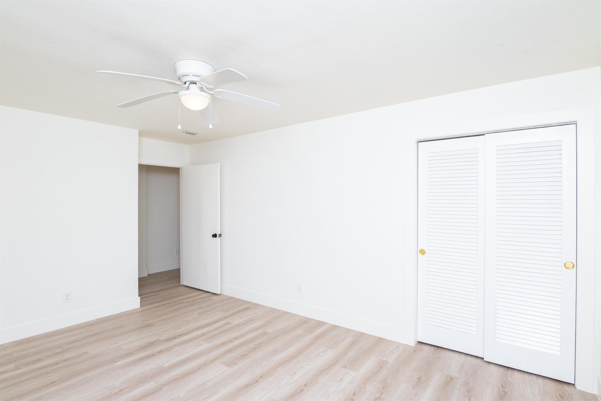 LAKE CLARKE ISLE 2 - Residential