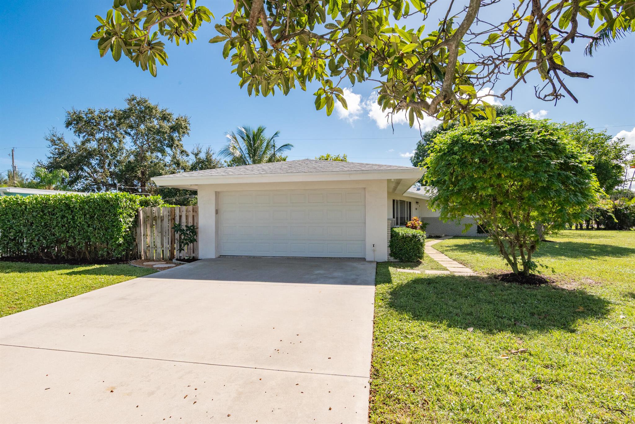 LAKE CLARKE ISLE 2 - Residential