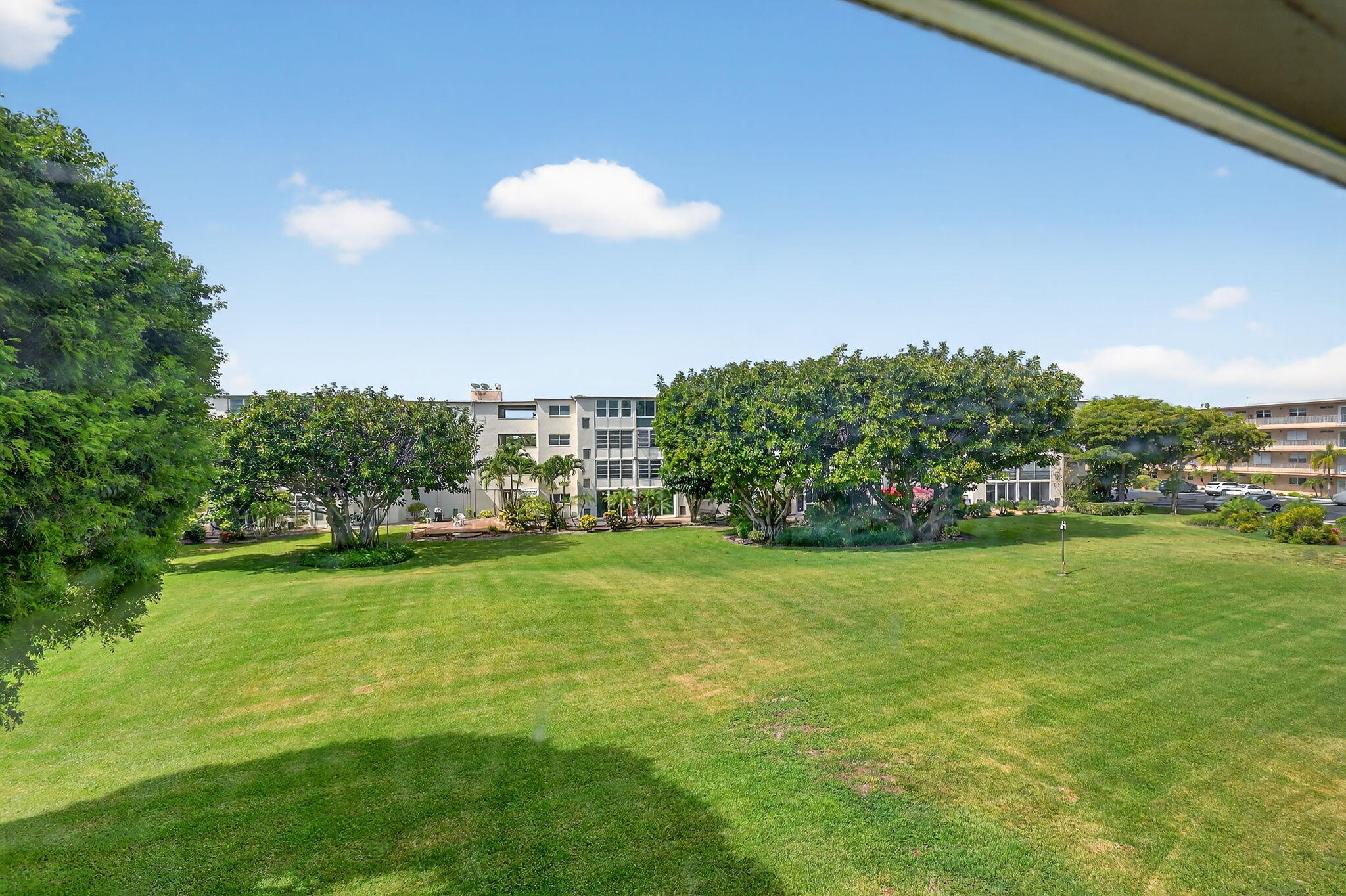 VILLAGE ROYALE GREENWOOD CONDO - Residential