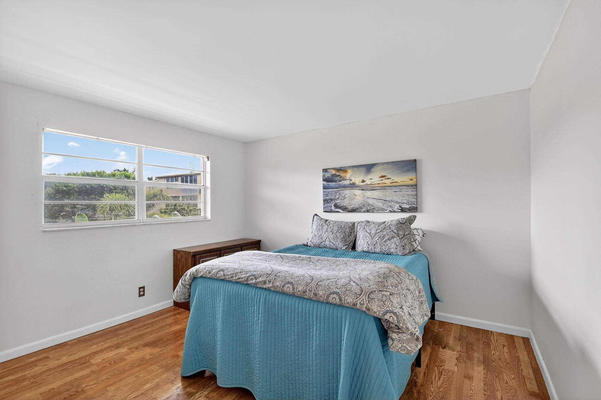 VILLAGE ROYALE GREENWOOD CONDO - Residential