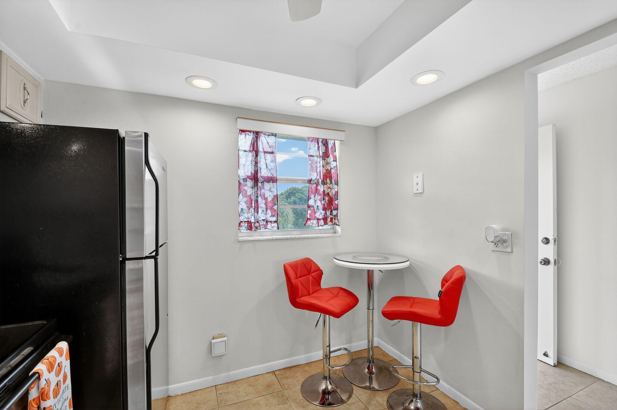 VILLAGE ROYALE GREENWOOD CONDO - Residential