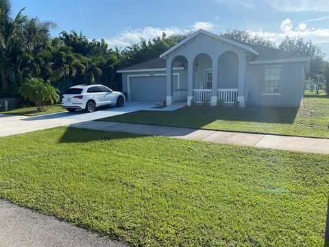 Featured picture for the property R10742397