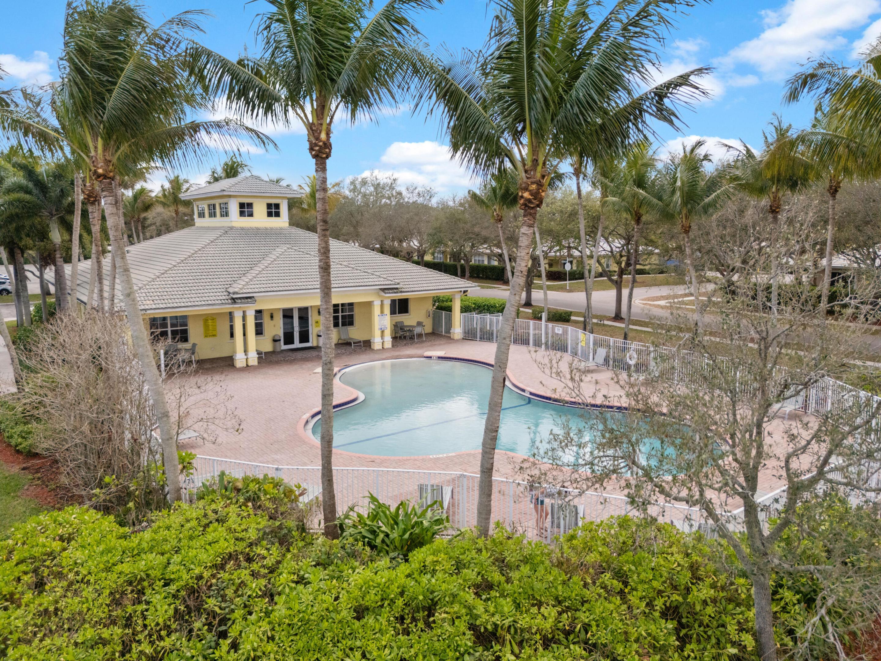 LANTERN KEY - Residential Lease