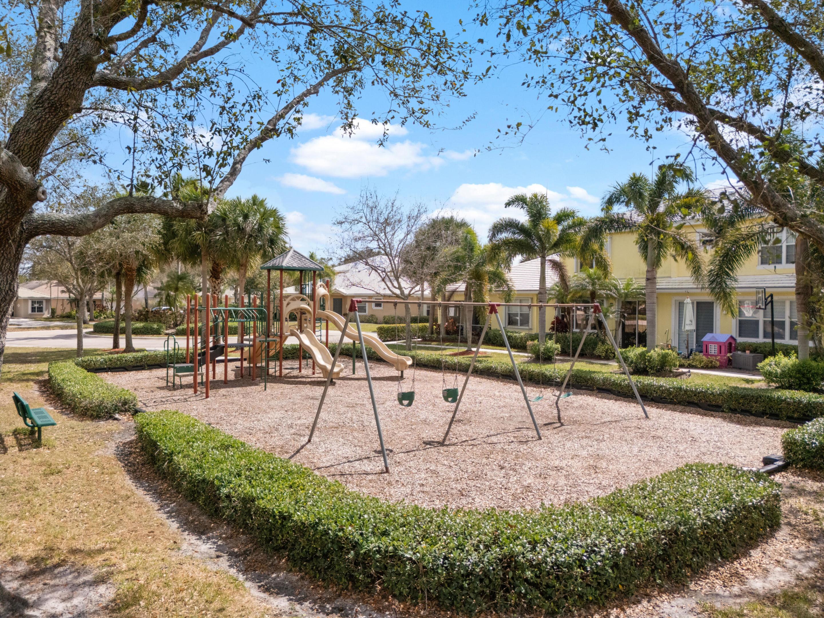 LANTERN KEY - Residential Lease