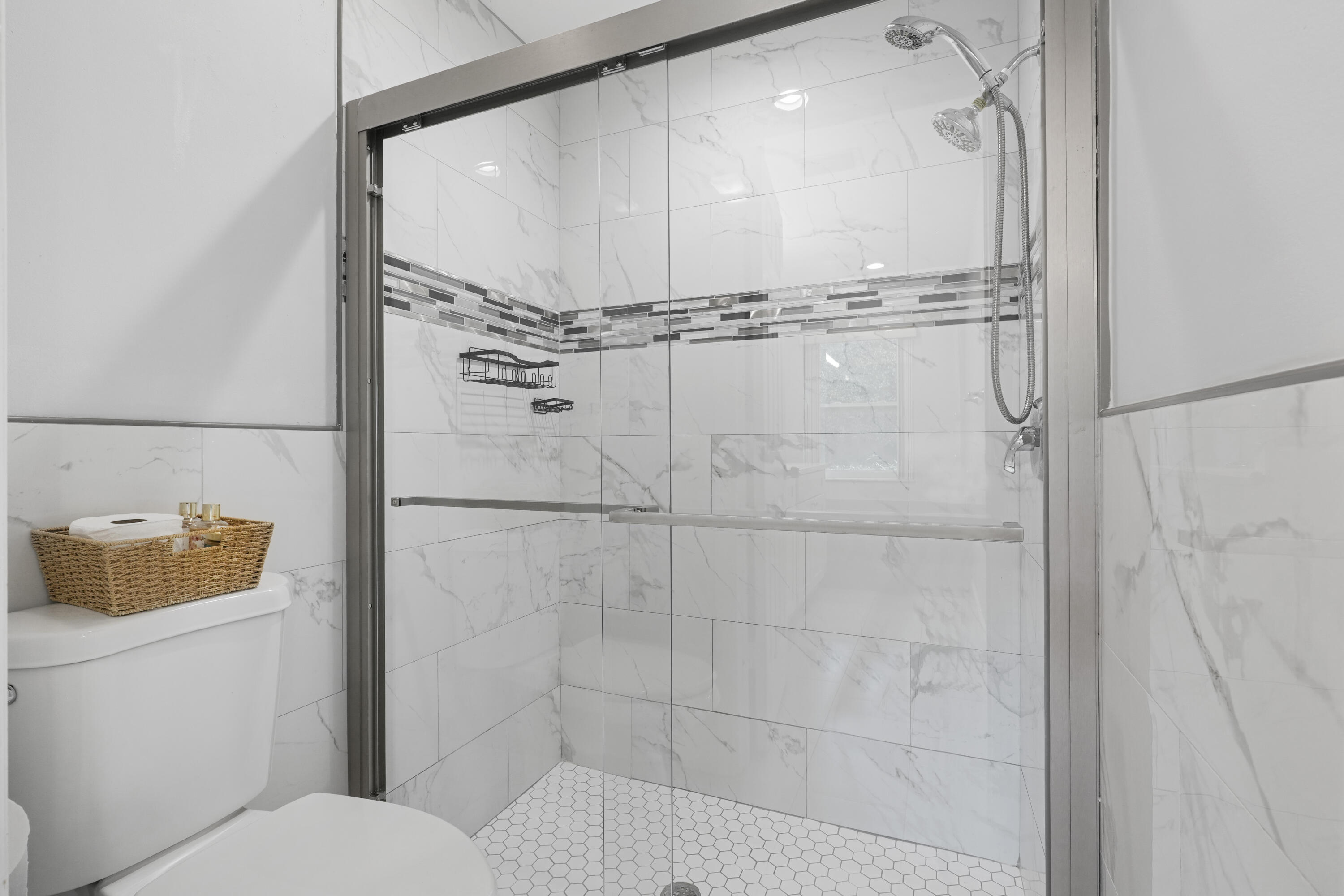 LANTERN KEY - Residential Lease