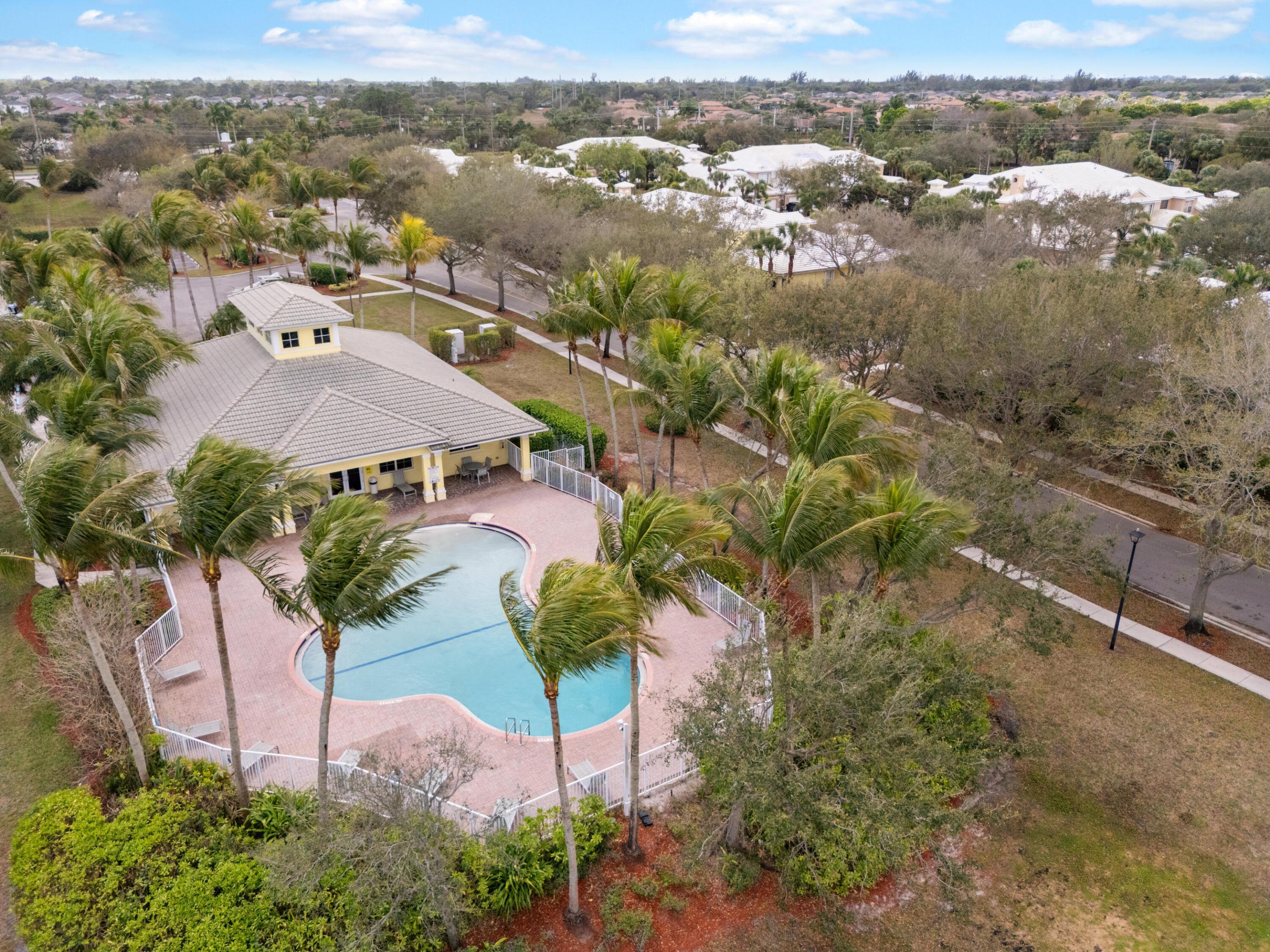 LANTERN KEY - Residential Lease