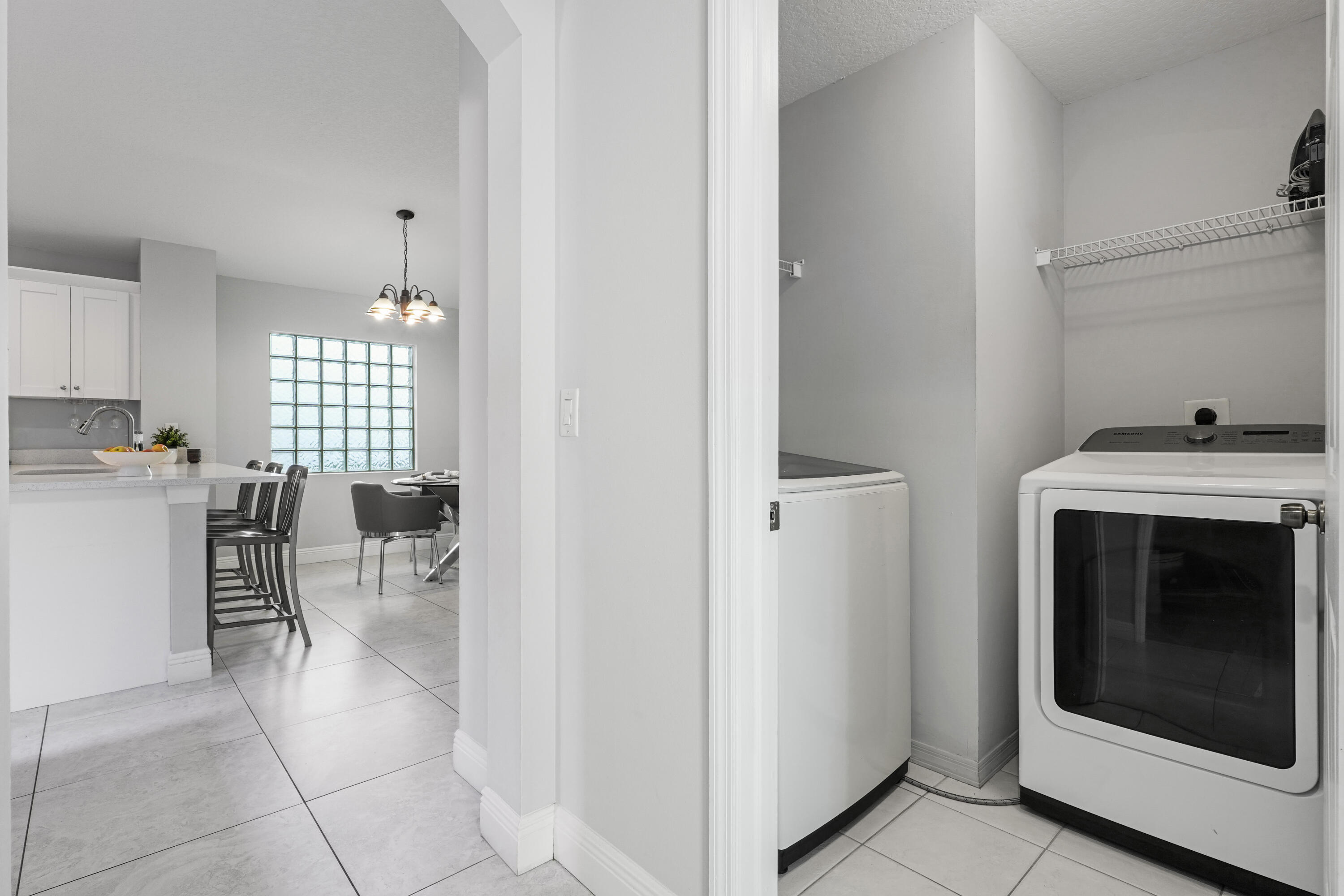 LANTERN KEY - Residential Lease