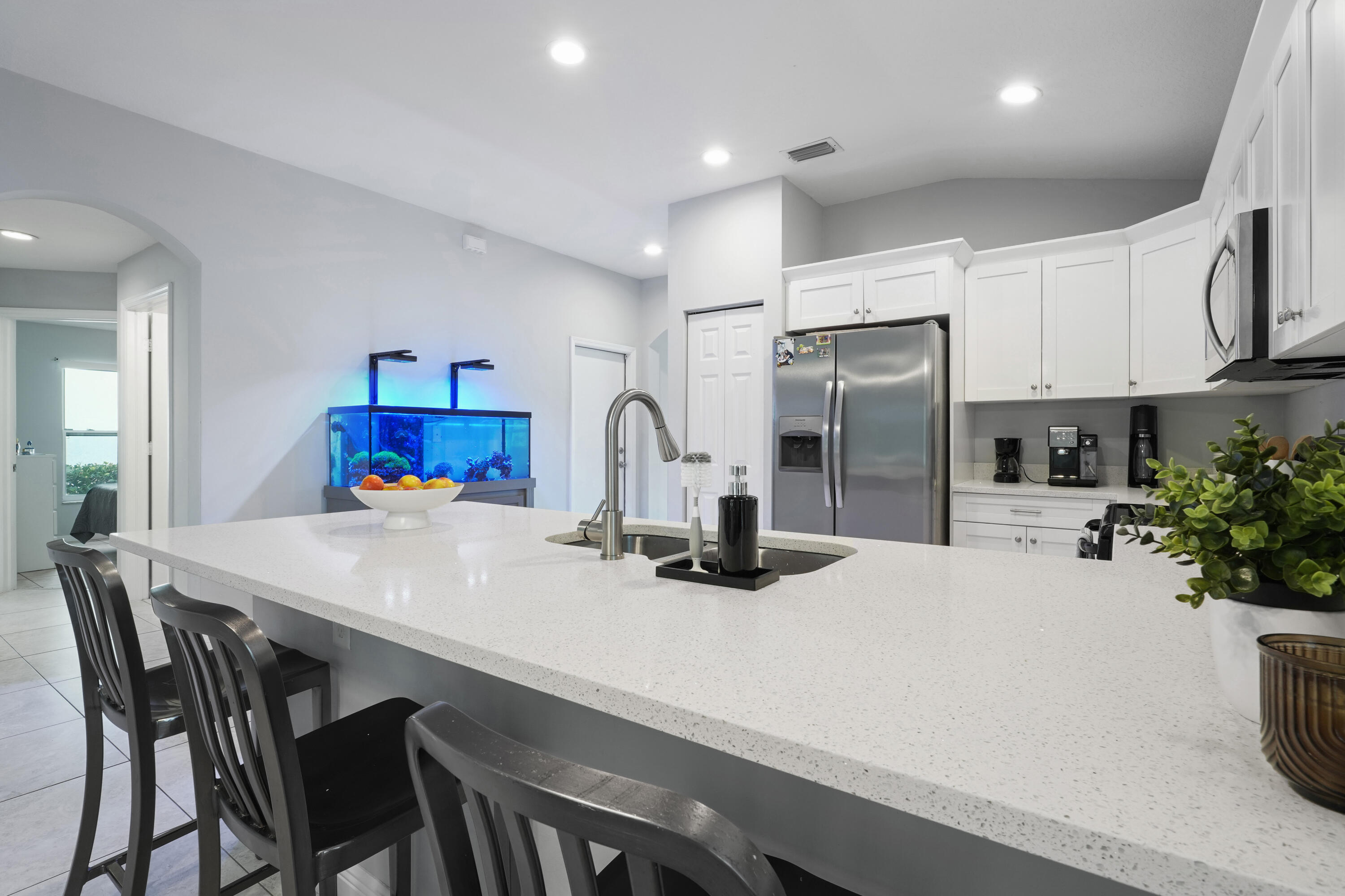 LANTERN KEY - Residential Lease