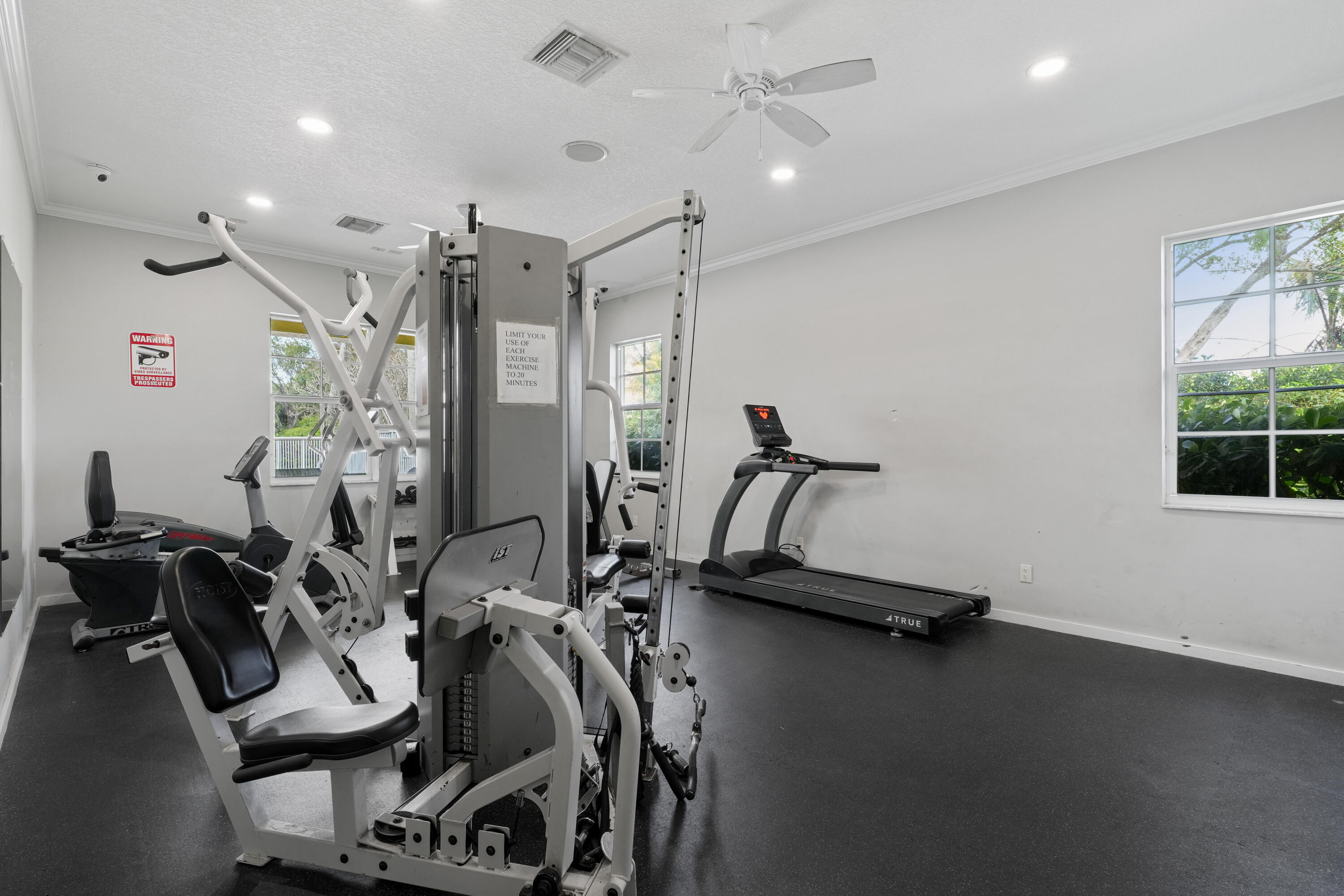 LANTERN KEY - Residential Lease