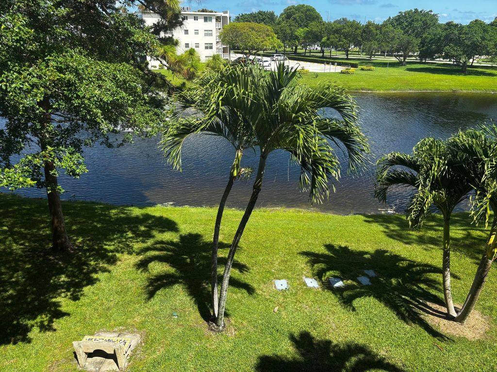 Photo of 309 Grantham A, Deerfield Beach, FL 33442 (MLS # B26031147)