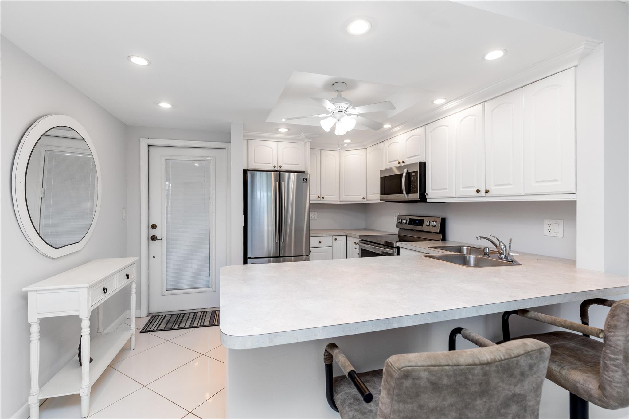 2731 NE 14th Street Cswy 134
