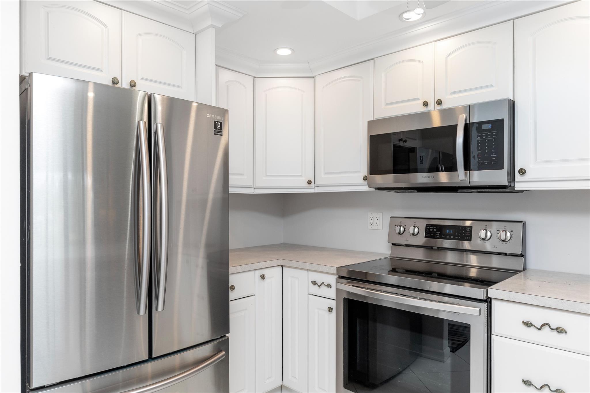 2731 NE 14th Street Cswy 134