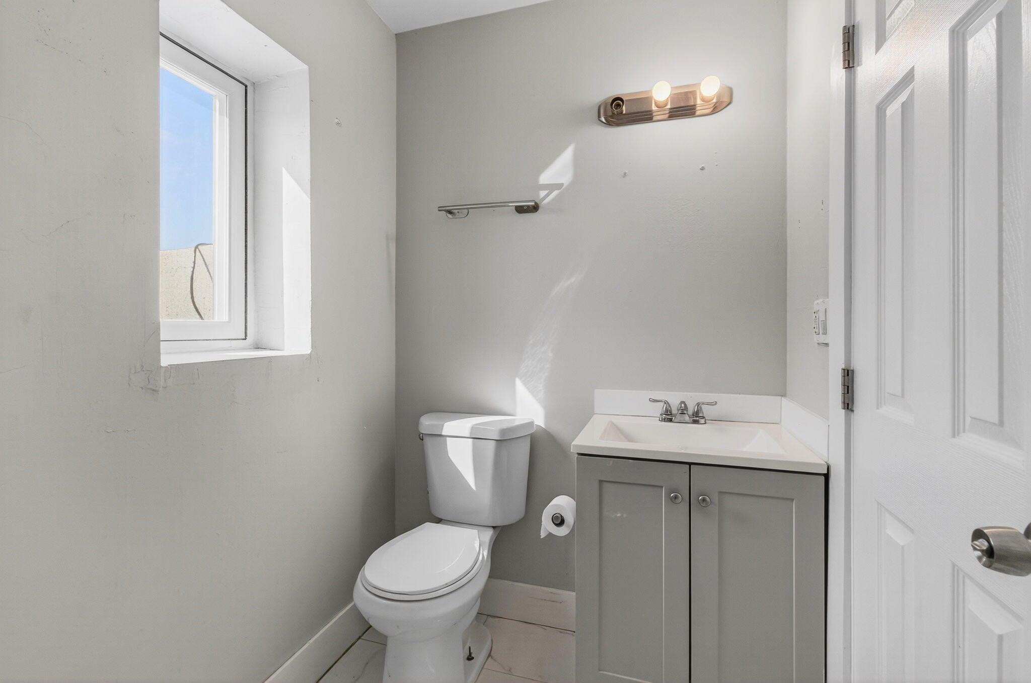 LAKE WORTH TOWN OF - Residential Lease