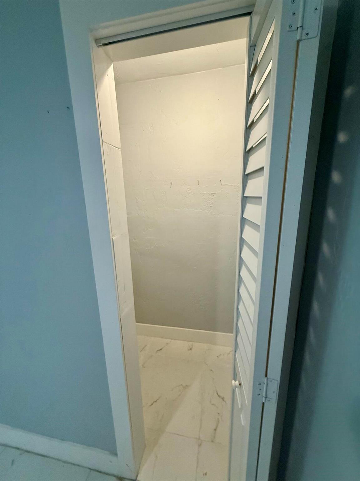 LAKE WORTH TOWN OF - Residential Lease