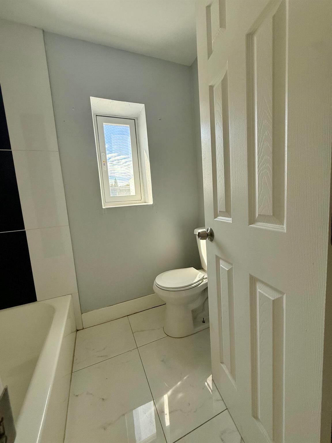 LAKE WORTH TOWN OF - Residential Lease