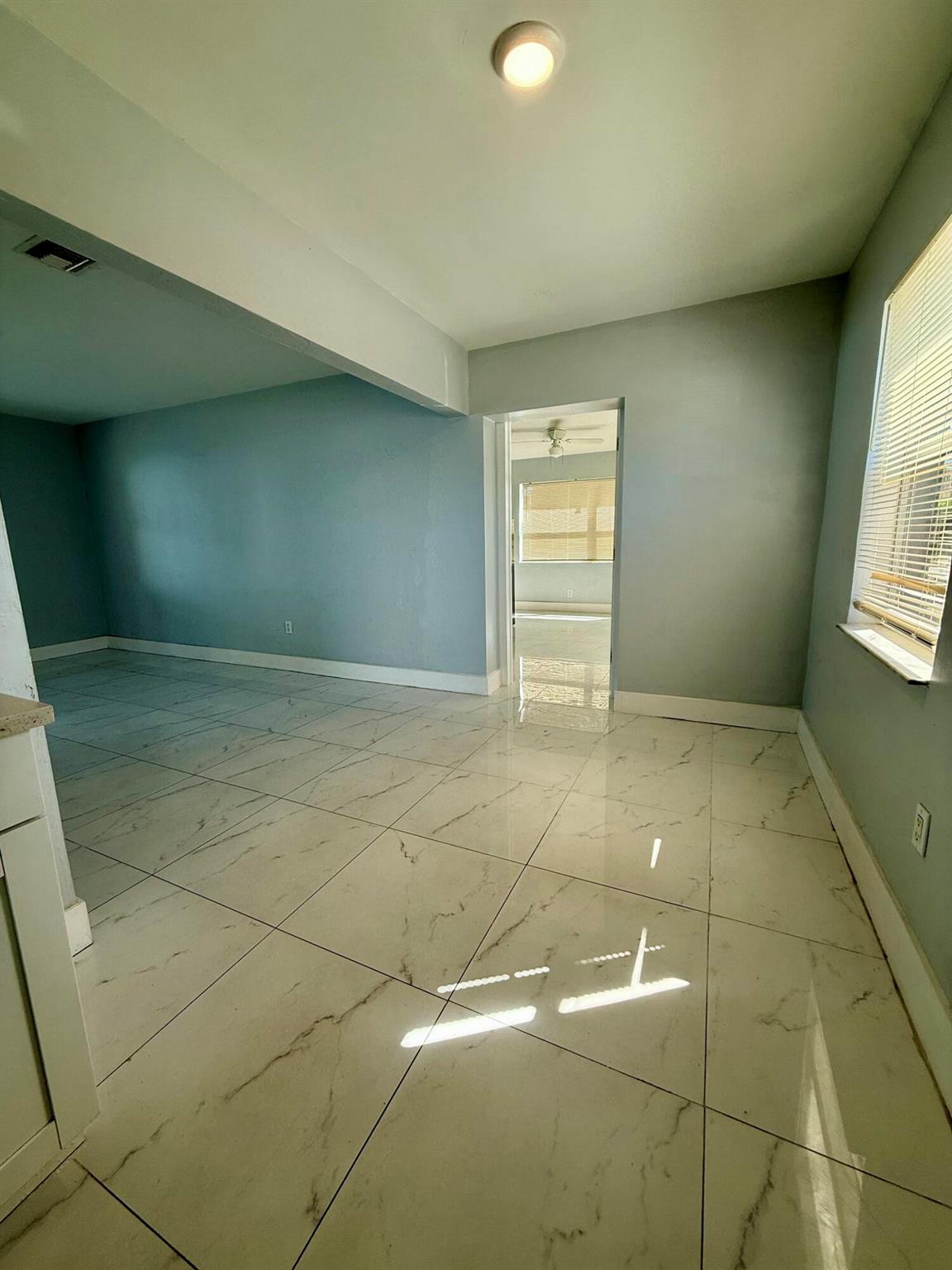 LAKE WORTH TOWN OF - Residential Lease