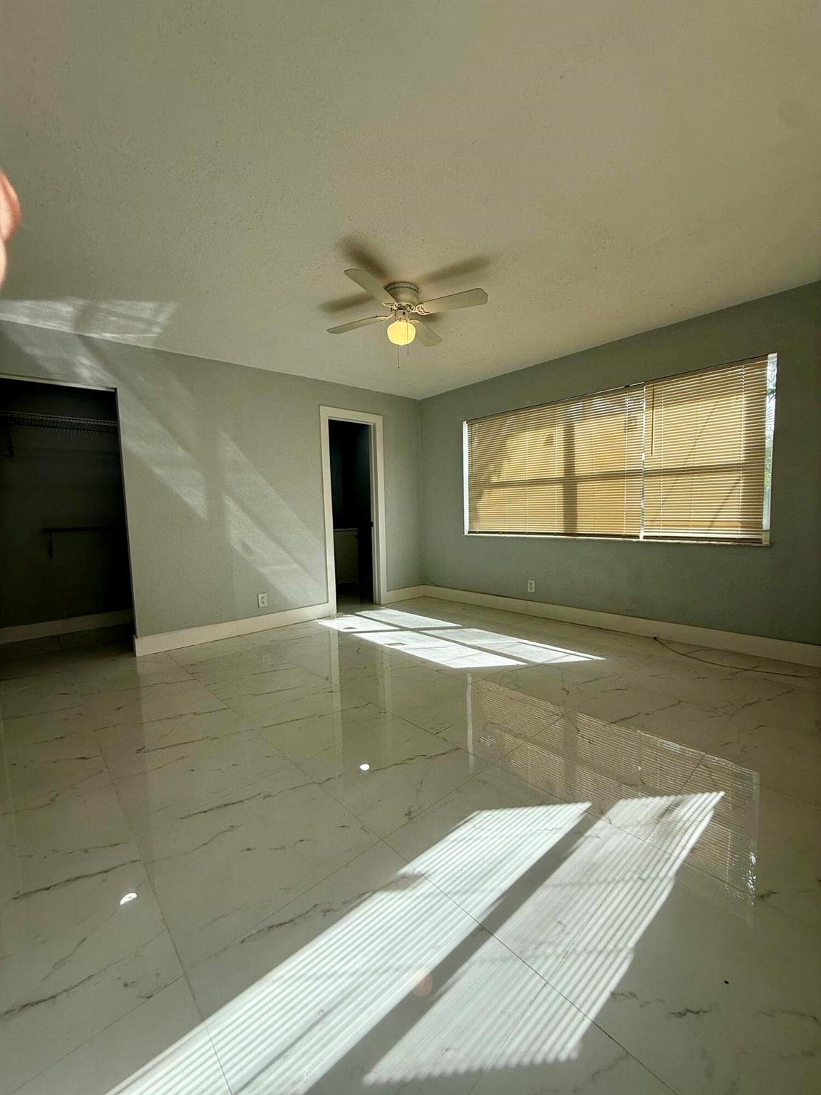 LAKE WORTH TOWN OF - Residential Lease