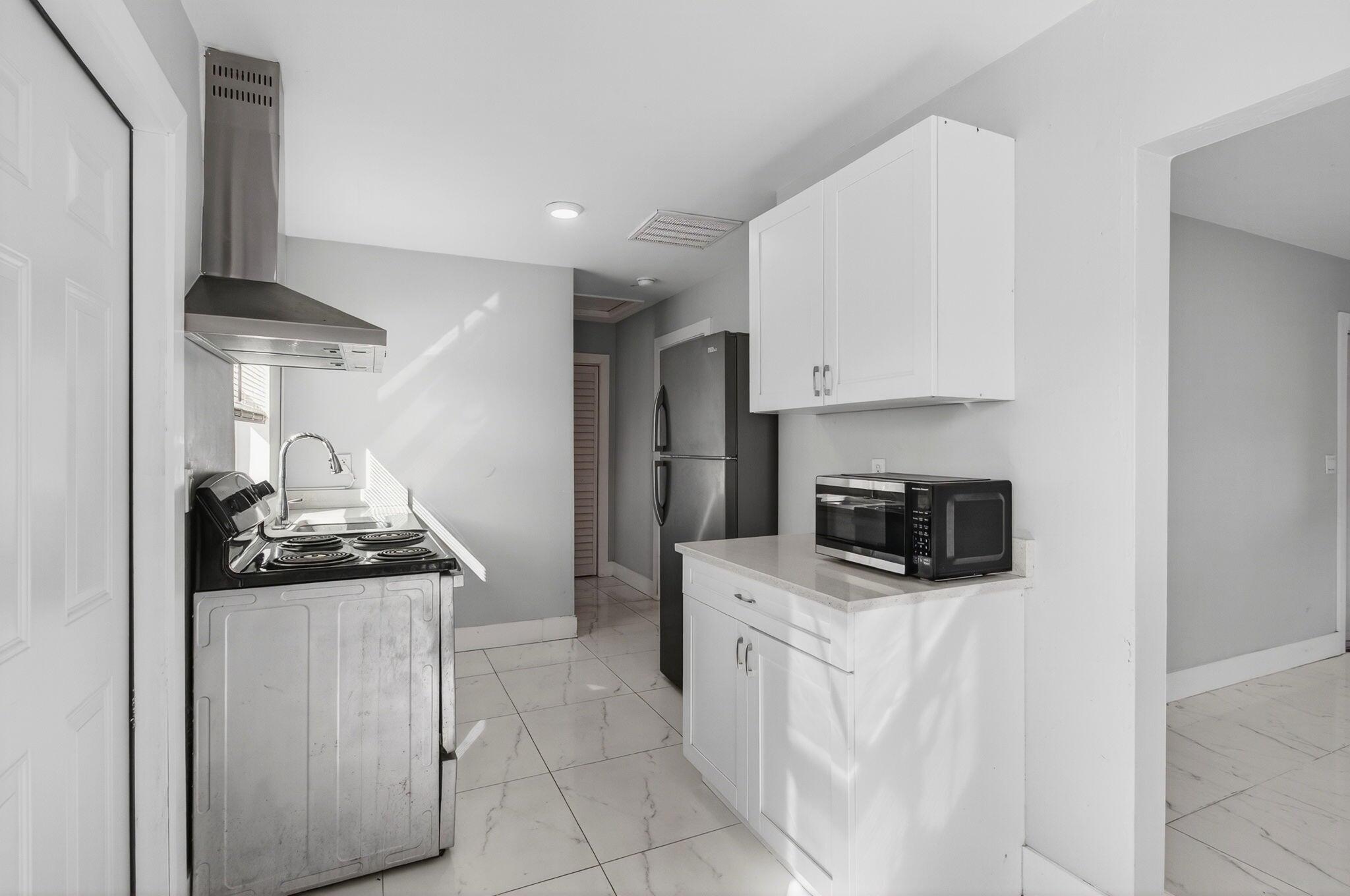 LAKE WORTH TOWN OF - Residential Lease