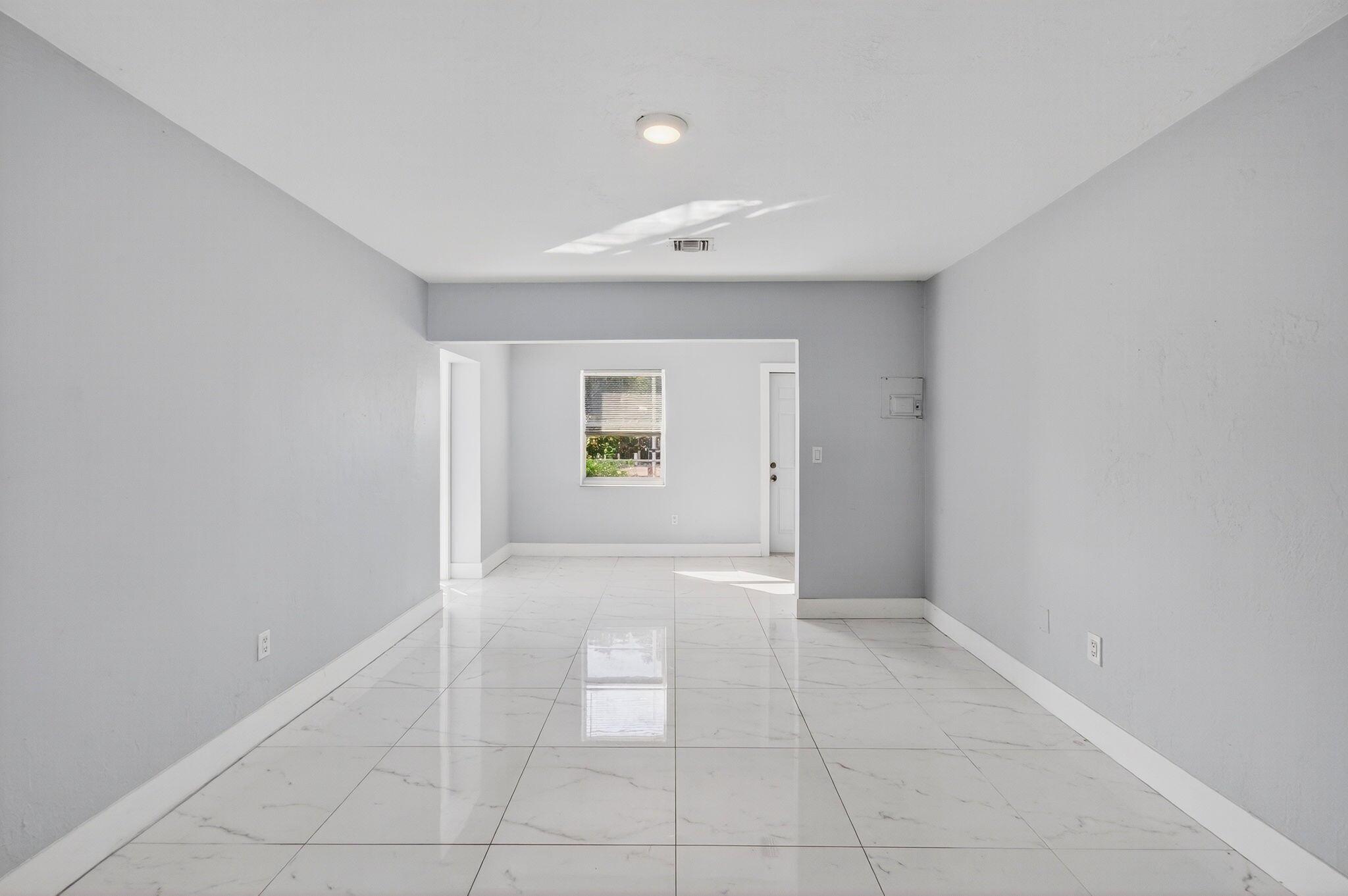 LAKE WORTH TOWN OF - Residential Lease