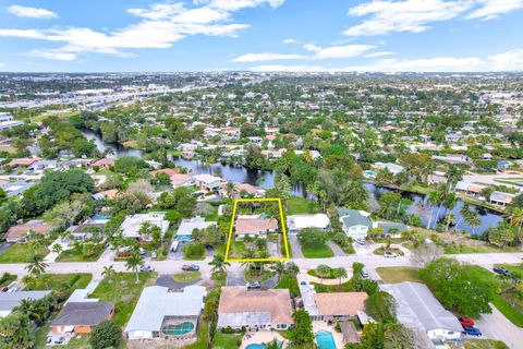 Single Family Residence in Oakland Park FL 651 34th St St 36.jpg