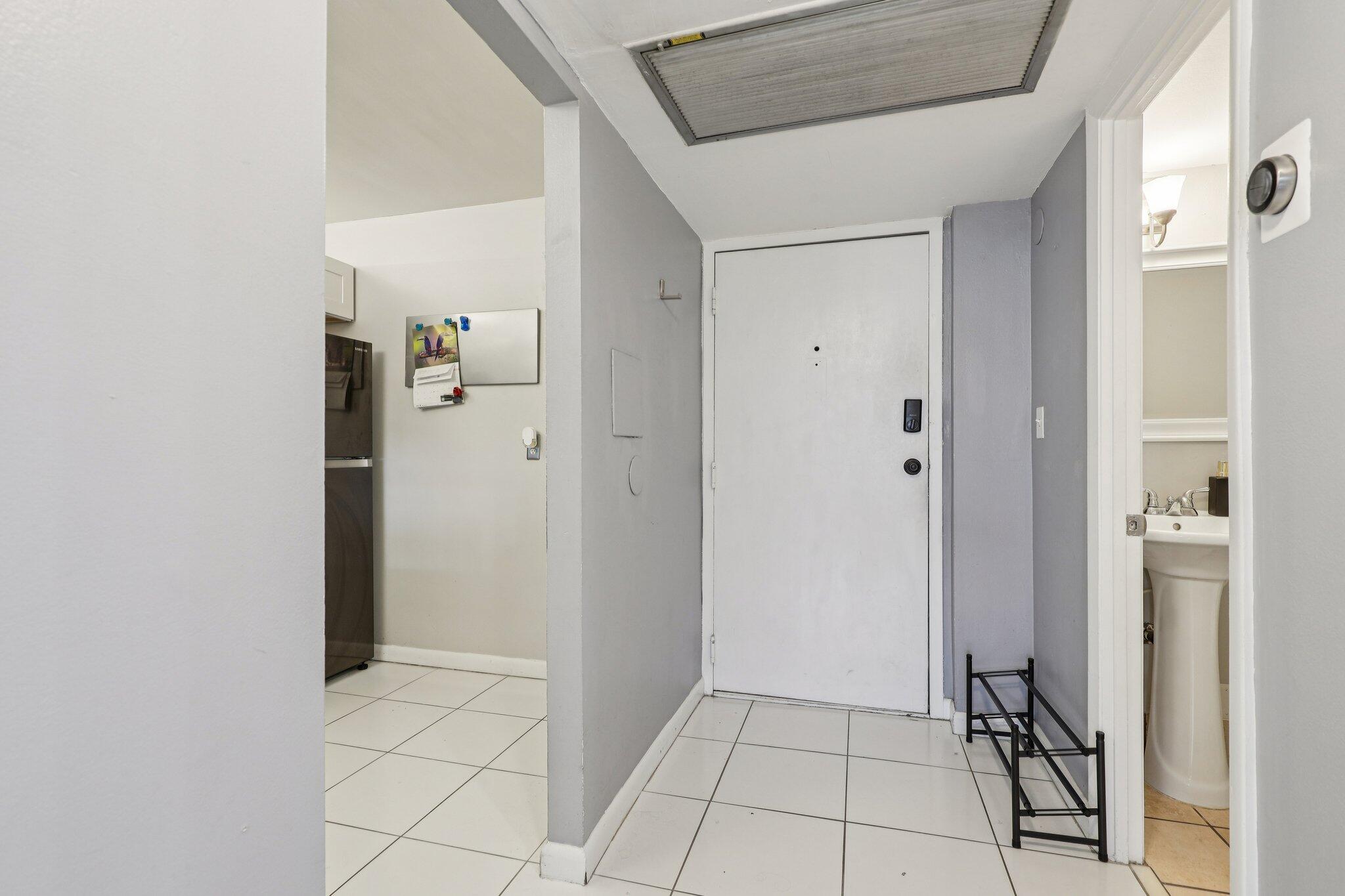 PLANTATION PLACE CONDO - Residential Lease