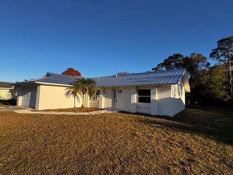 2514 SE Alfonso Avenue Port St Lucie FL 34952