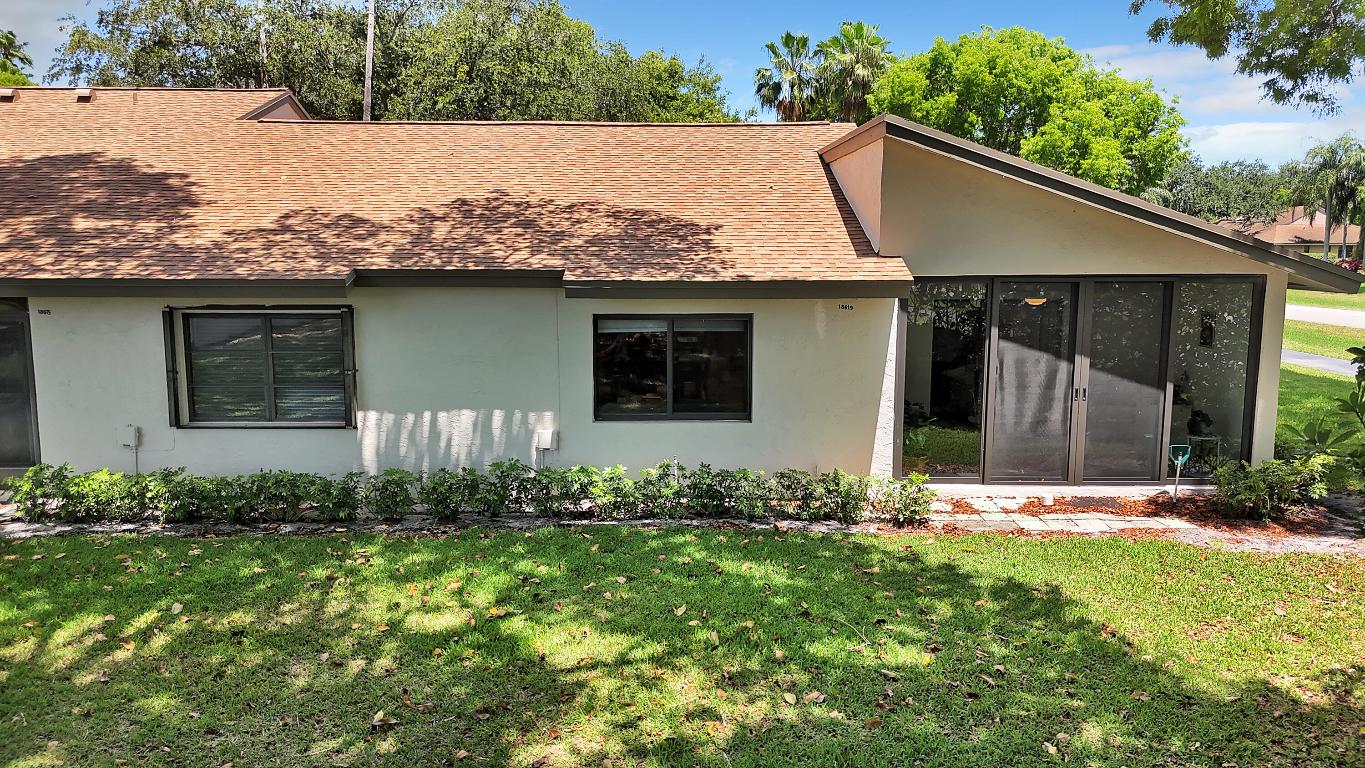 18619 Breezy Palm Way