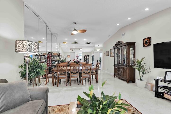 WHISPER WALK SEC D CONDO / SUMMERWINDS - Residential