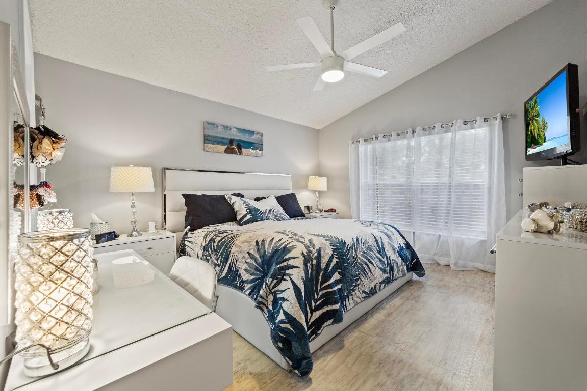 KINGS ISLE PHASE III - Residential