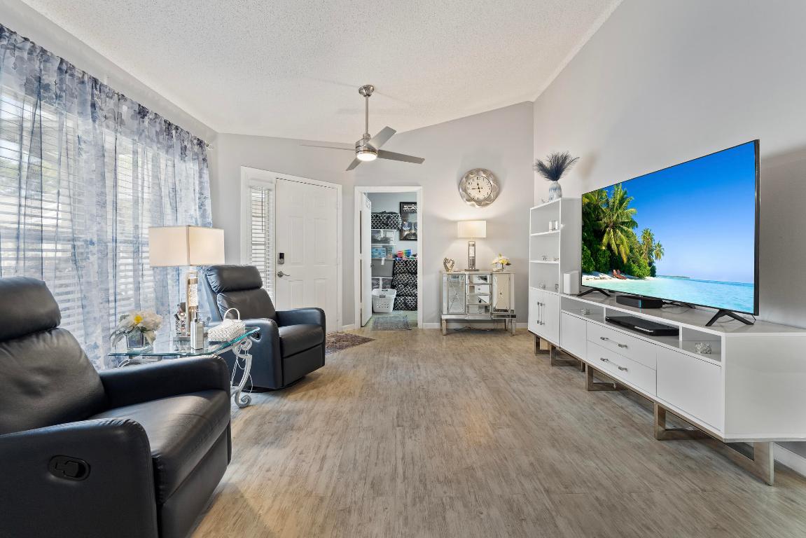 KINGS ISLE PHASE III - Residential