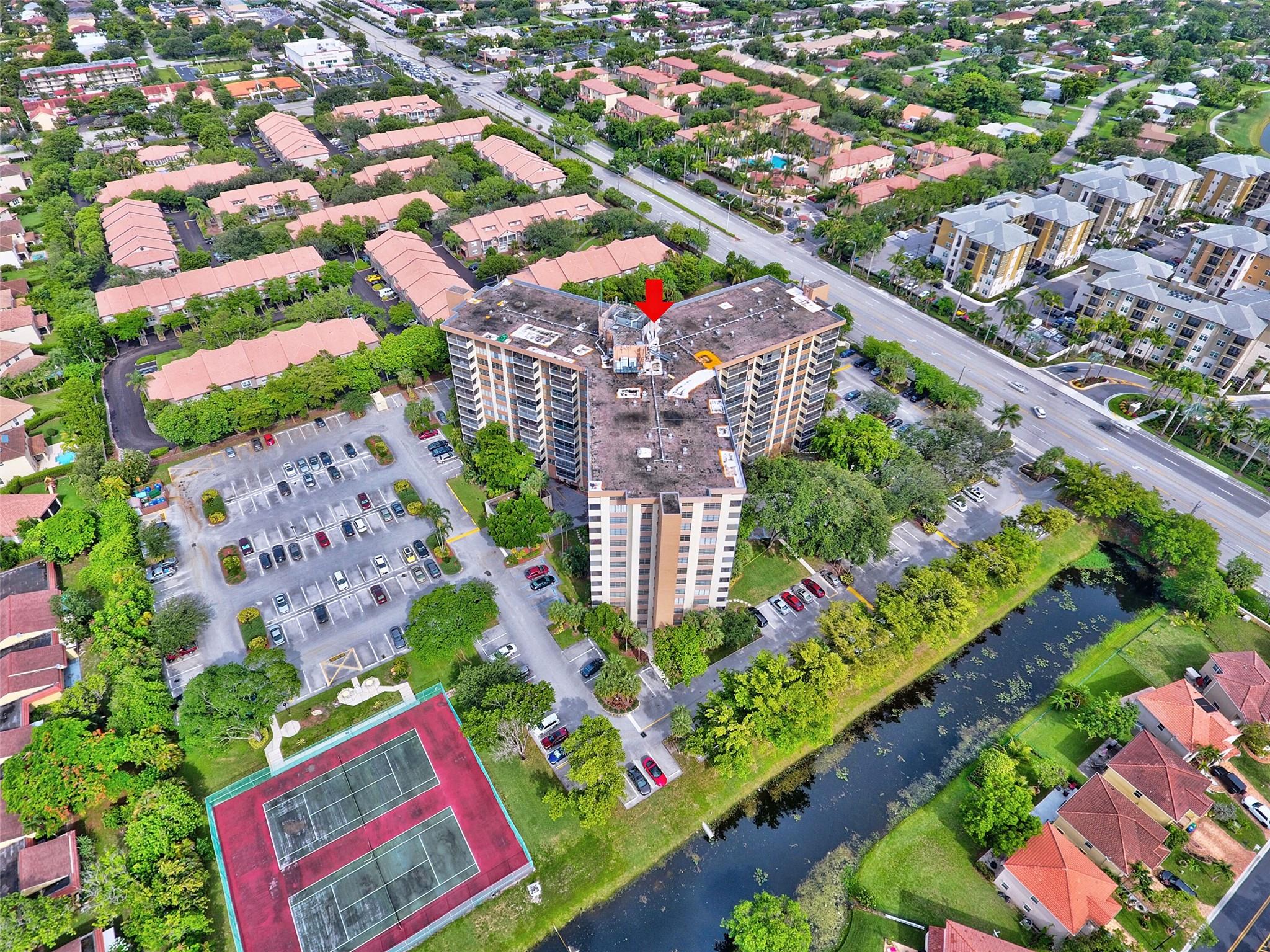 Country Club Towers - Residential