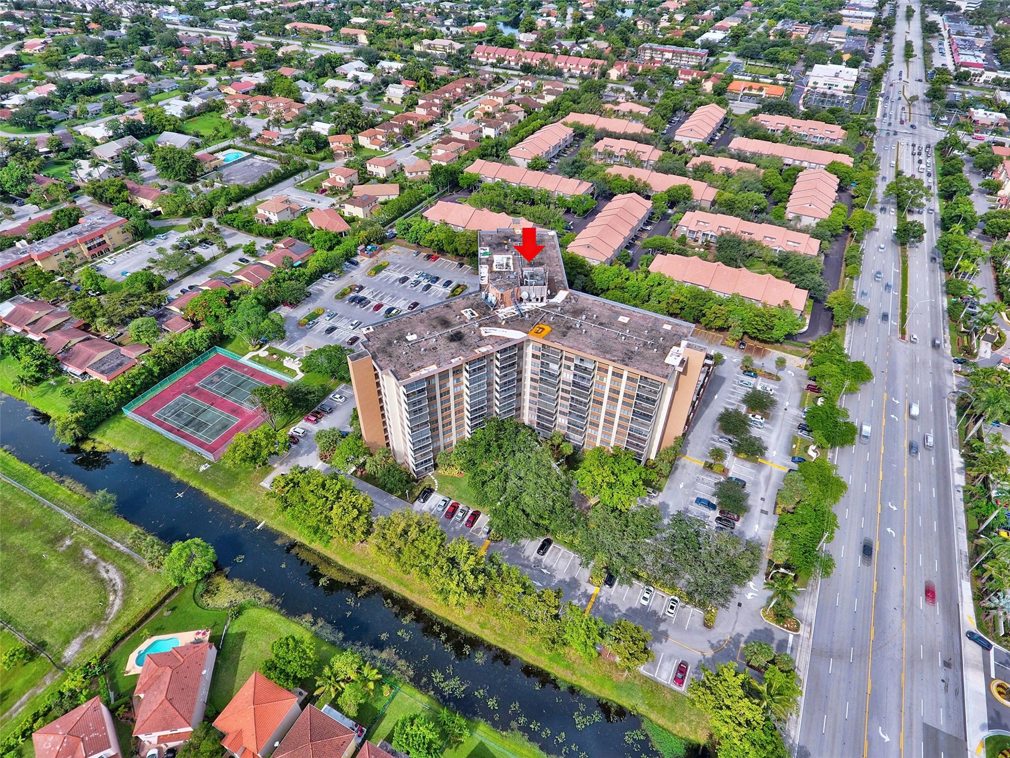 Country Club Towers - Residential