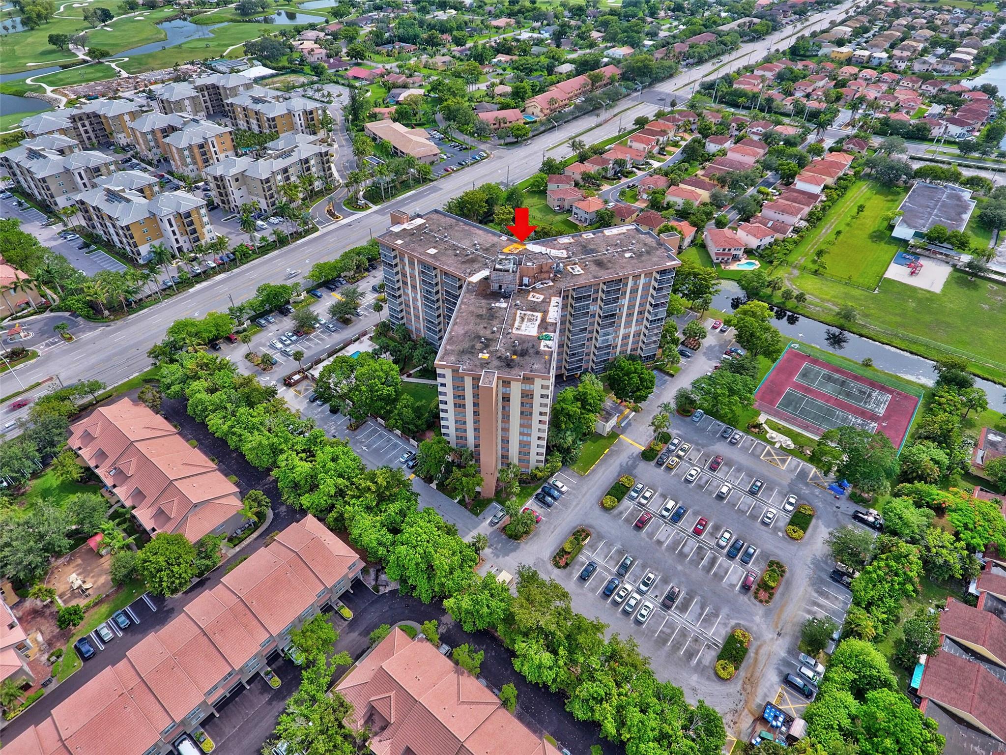Country Club Towers - Residential