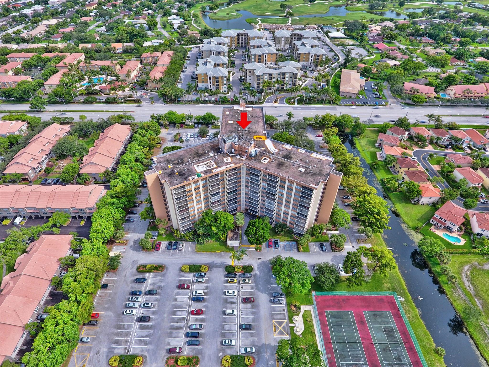 Country Club Towers - Residential