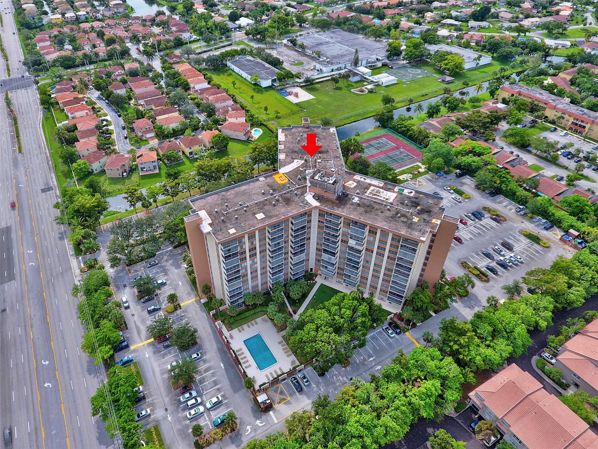 Country Club Towers - Residential