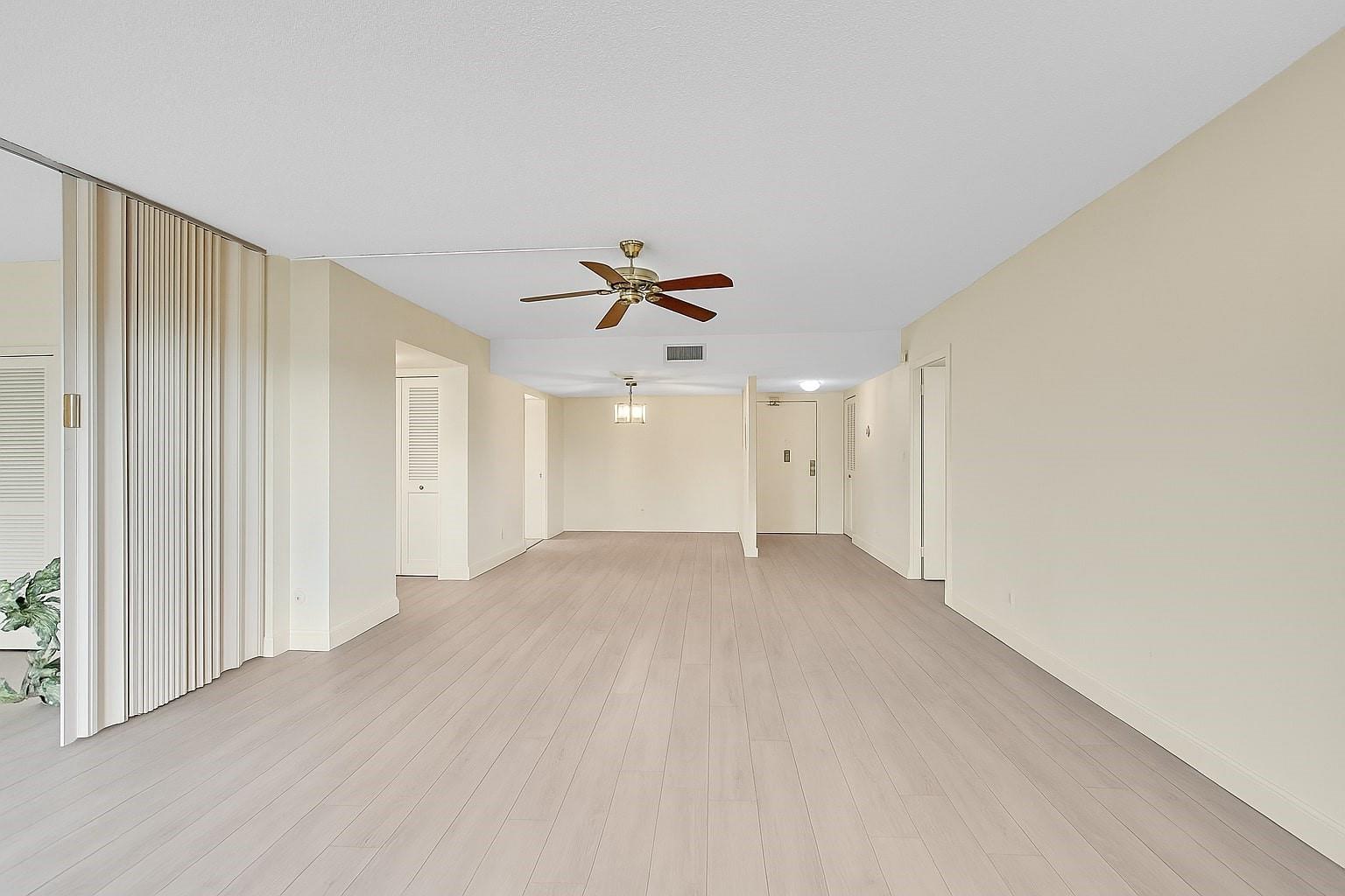 Country Club Towers - Residential