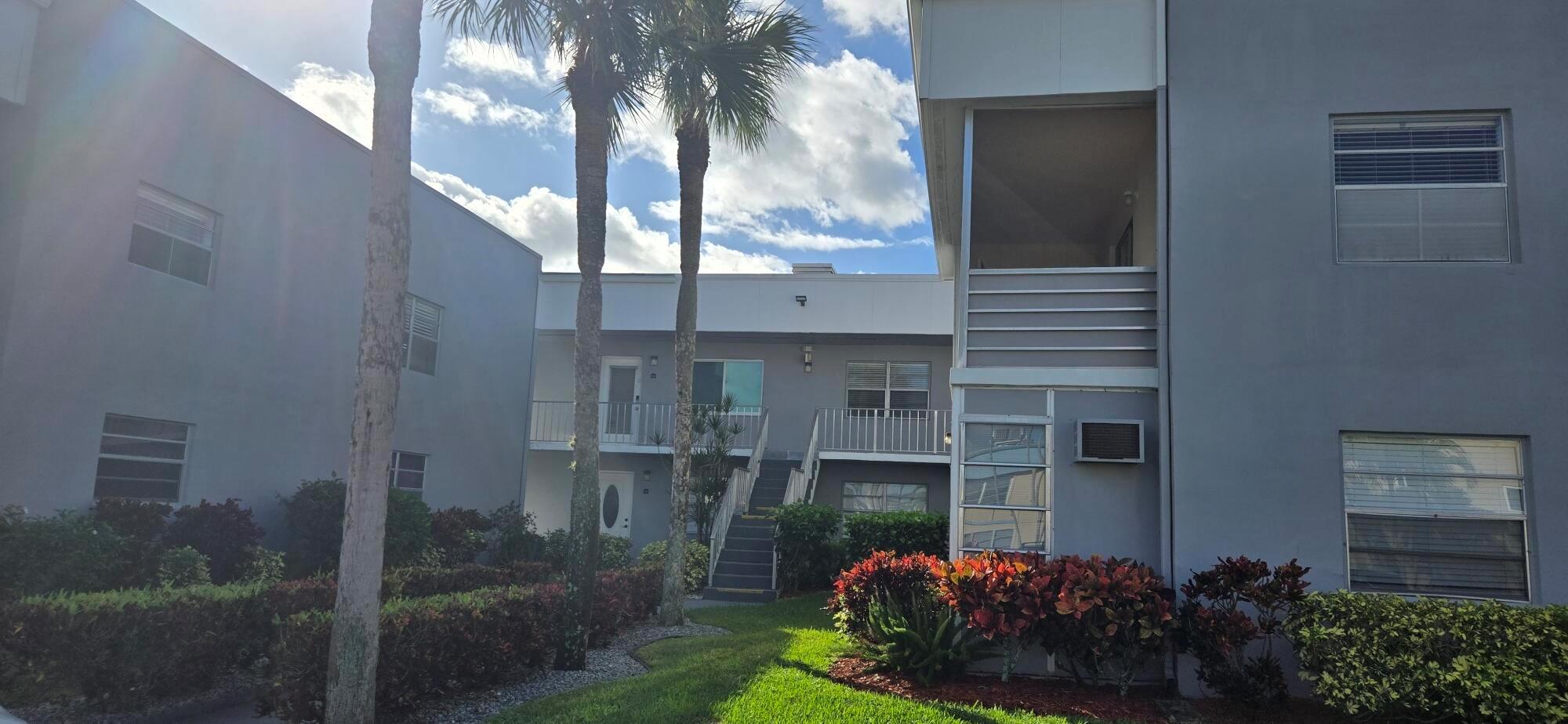 KINGS POINT BURGUNDY COND - Residential