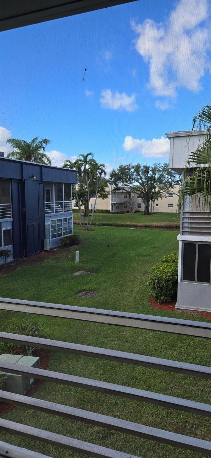 KINGS POINT BURGUNDY COND - Residential