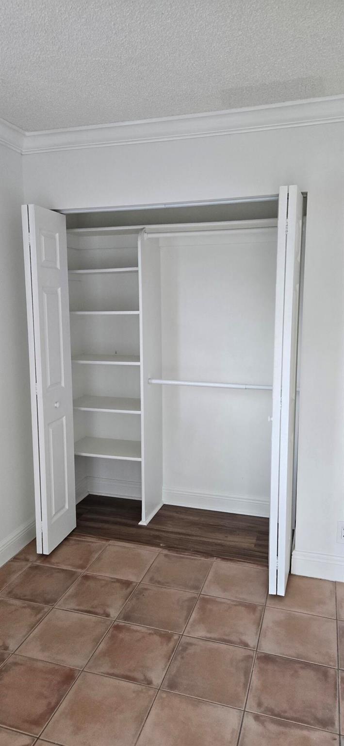 KINGS POINT BURGUNDY COND - Residential