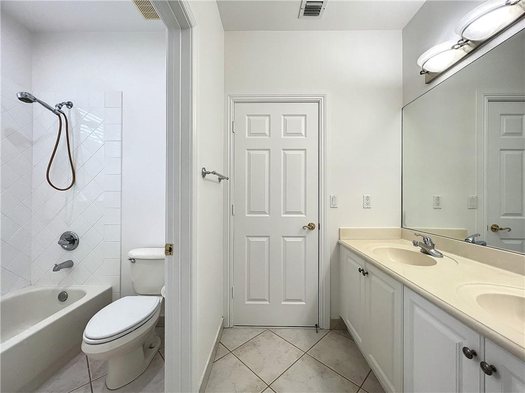 The Estates - Residential Lease