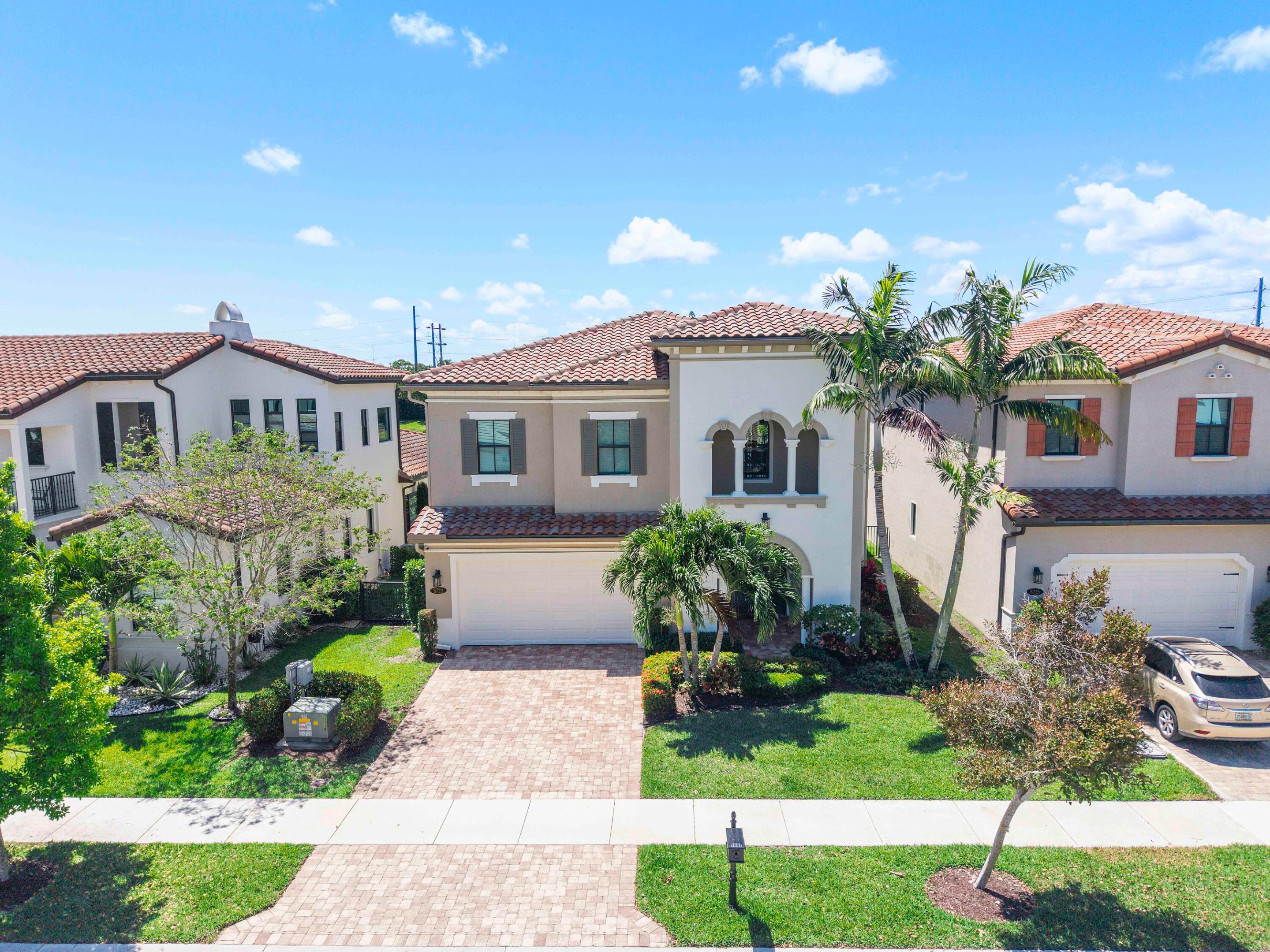 PALM MEADOWS ESTATES - Residential